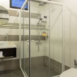 Deluxe-C6-bathroom-1