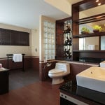 Suite-A2-bathroom-1