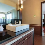 Suite-A2-bathroom-3