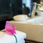 Suite-A2-bathroom-4